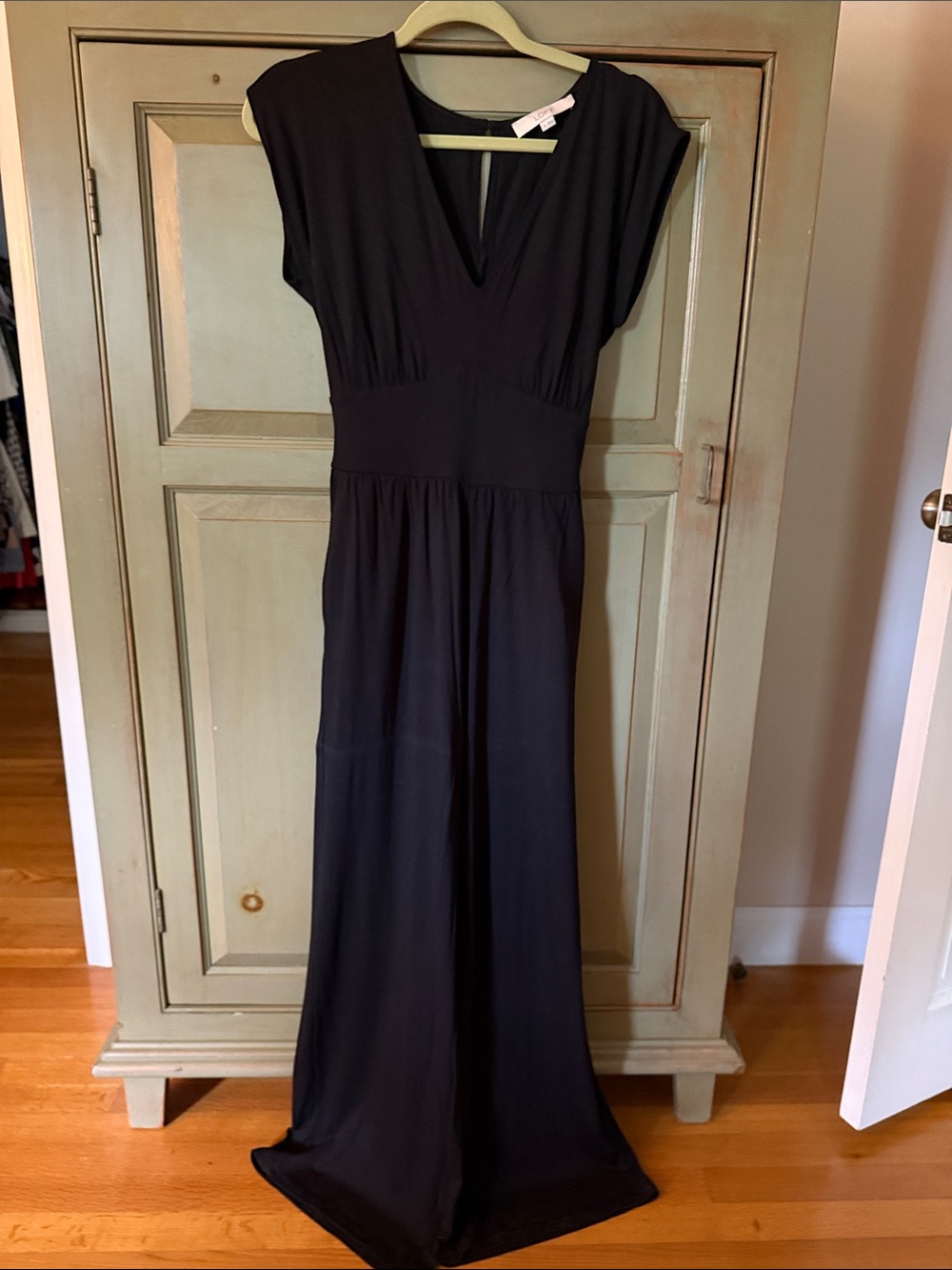 Classic Black V-Neck wide leg pantsuit